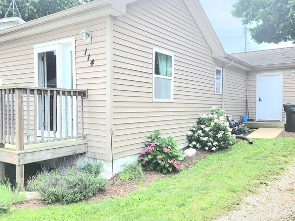 114 E Front St, New Carlisle, IN 46552