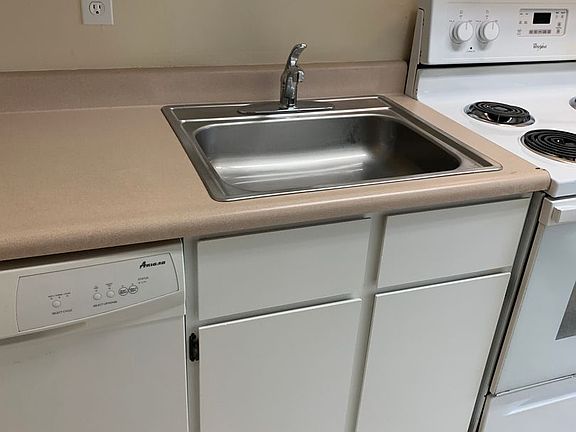 4th image of 239-281 SE 148th Ave #16