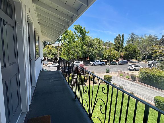 3rd image of 214 Avery Ln APT 6
