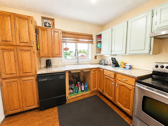 4th image of 4631 W 50th St
