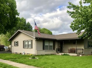 302 E Vandalia Rd, Jacksonville, IL 62650