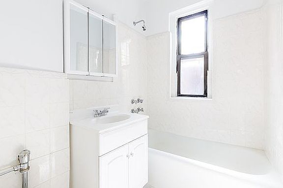 5th image of 55 Payson Ave APT 2b