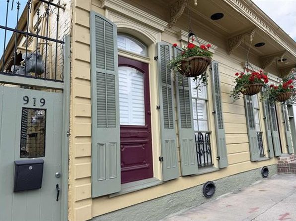 919 Dauphine St #919