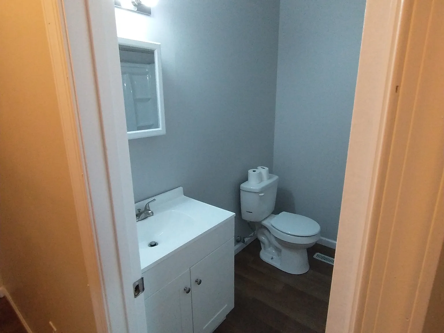 3 bed, 1.5 bath, 1240 sqft, $1,600 — Photo 4