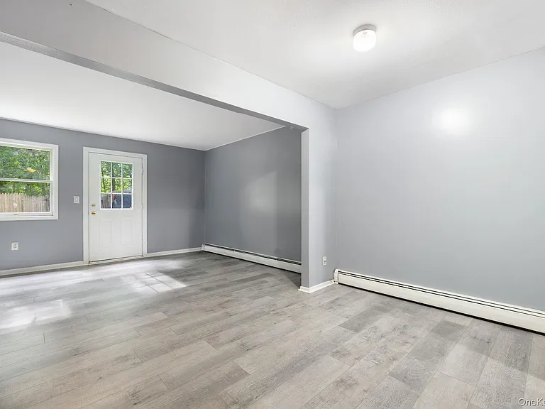 78 Roosevelt Dr — Photo 22