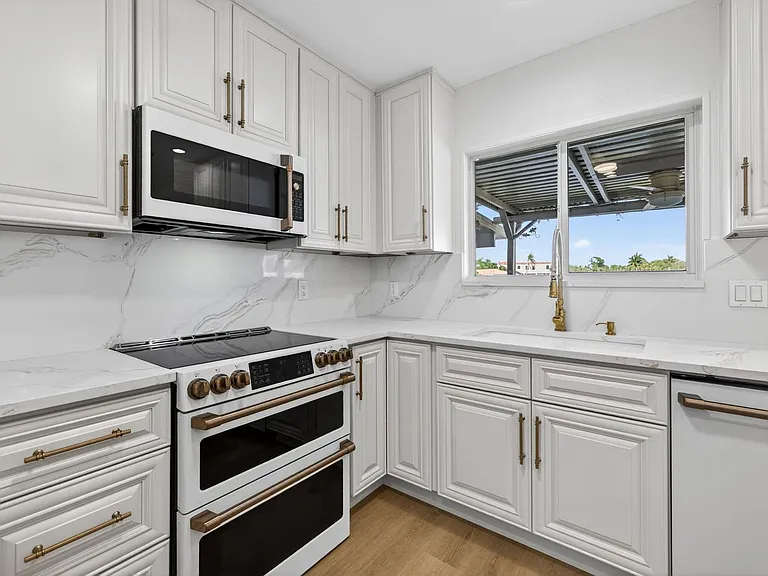 6497 Cape Hatteras Way NE #3 — Photo 41