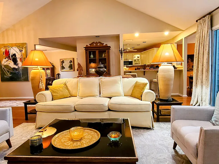 Living room open to kitchen bar SE