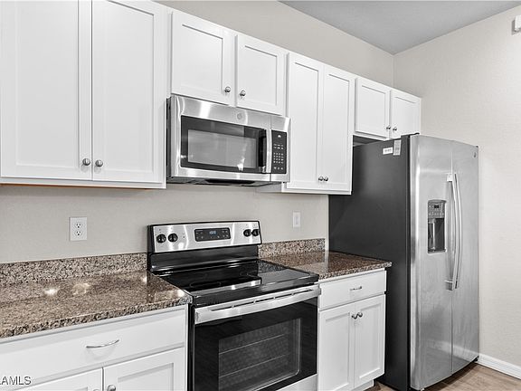 4th image of 1521 NW 7th Pl
