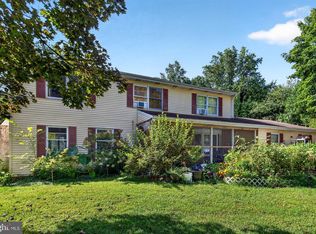 26 Cromwell Dr, Chesterfield, NJ 08515