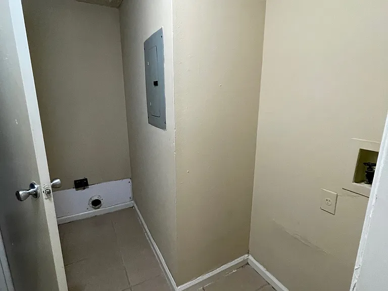 5213 E Hunters Chapel Ct #A — Photo 3