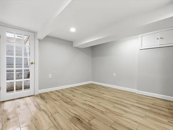 85 Stuyvesant Avenue image 12 of 18