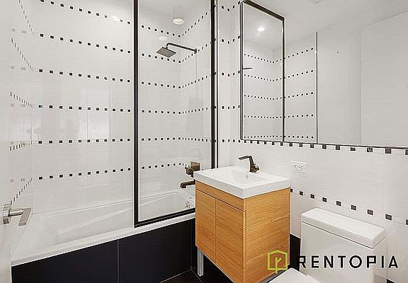5th image of 820 Dekalb Ave #3B