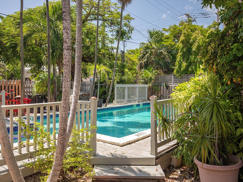 Community Pool.