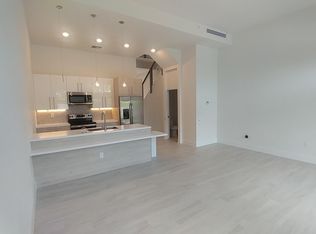 813 NW 45th Ter, Fort Lauderdale, FL 33317
