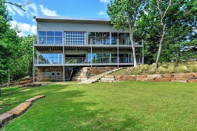 1st image of 5 Lakecrest Dr