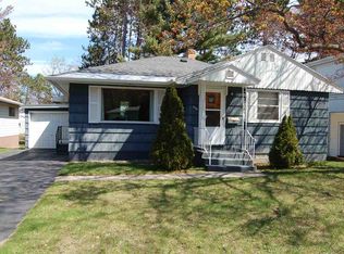 904 W College Ave, Marquette, MI 49855