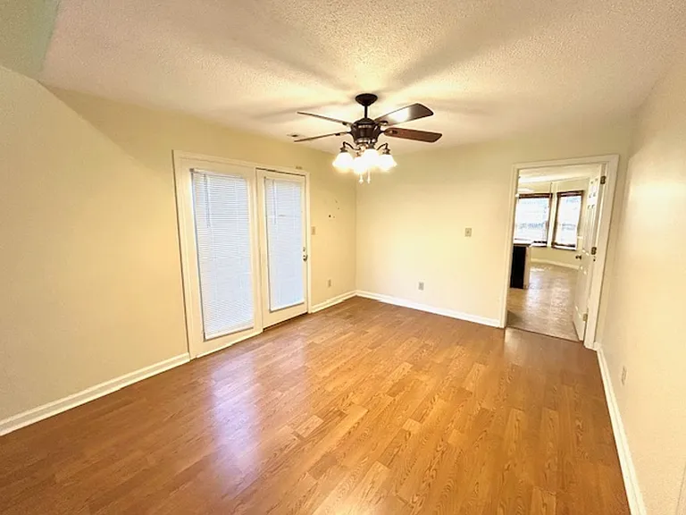 122 W Lake Cir — Photo 15