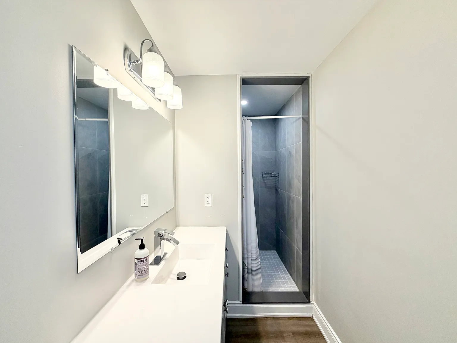 152 Oldham Street London — Photo 3