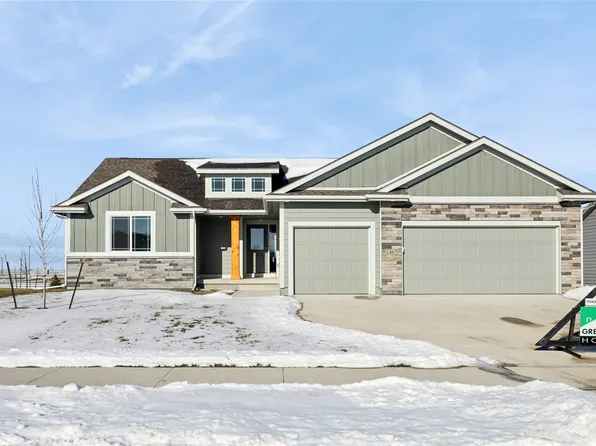 1465 NW Bull Run Ct, Waukee, IA 50263