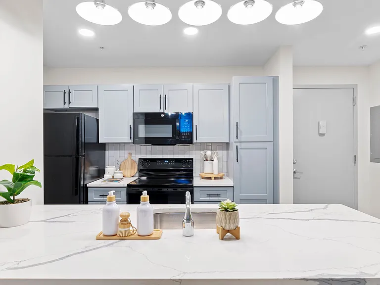 Altamont Apartments Limited-Time Special! First Month FREE with Approved Application! — Photo 24