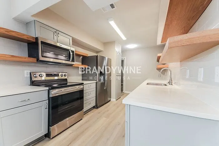 5010 Collingwood Dr — Photo 10