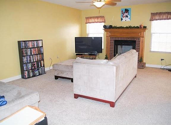 4th image of 2829 Falcon Crest Dr