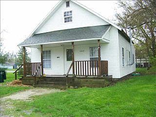 1st image of 1809 E Dudley Ave