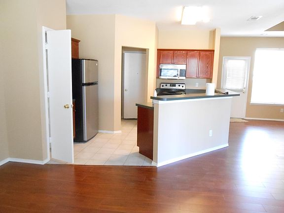 4th image of 1522 Barbara Dr