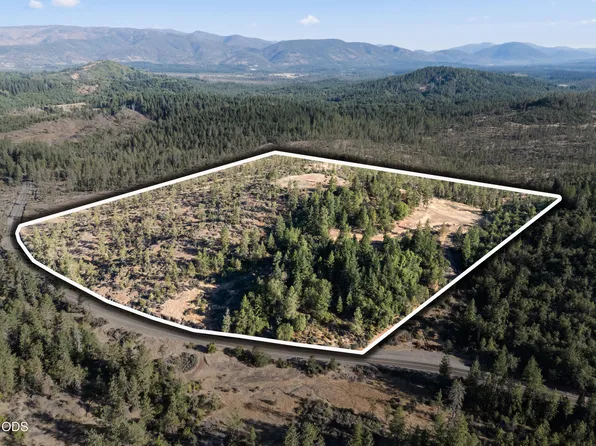 3300 Waldo Rd, Cave Junction, OR 97523