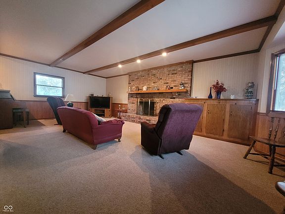 5th image of 1551 W James Dr