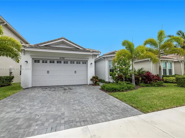 15791 Orchard Dr, Loxahatchee, FL 33470