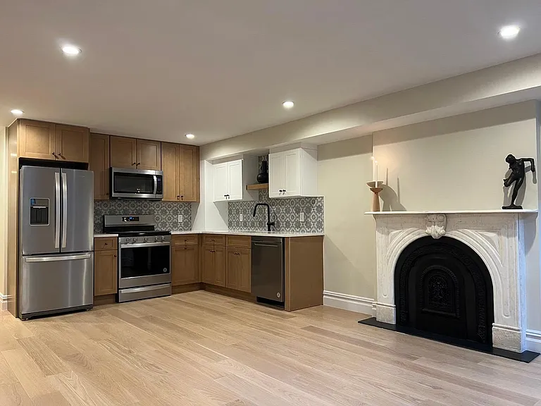 116 Wayne St #1 — Photo 1