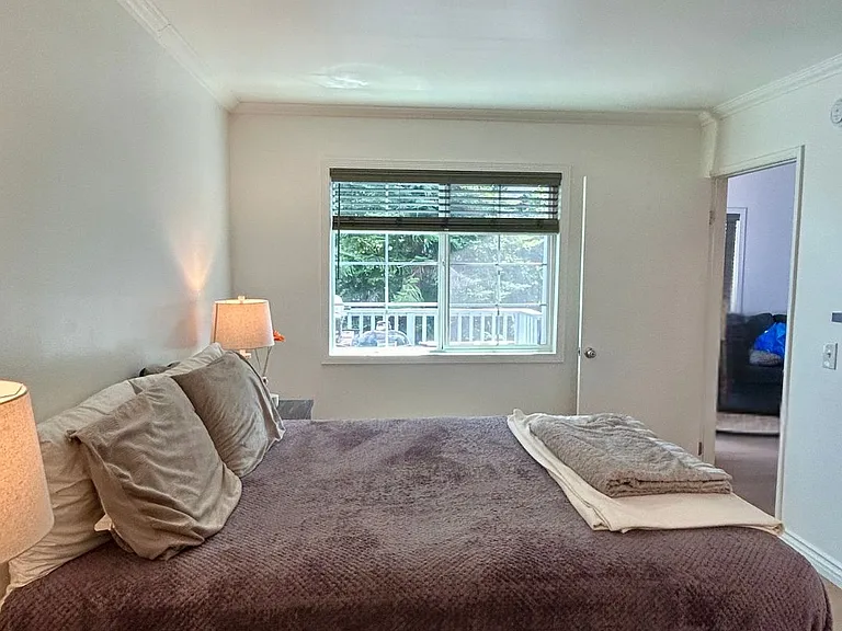 7025 Glade Ave — Photo 3