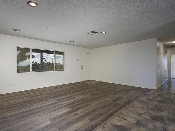 4th image of 56949 Spencer Rd