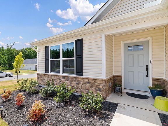 2nd image of 11 Artesa Ct