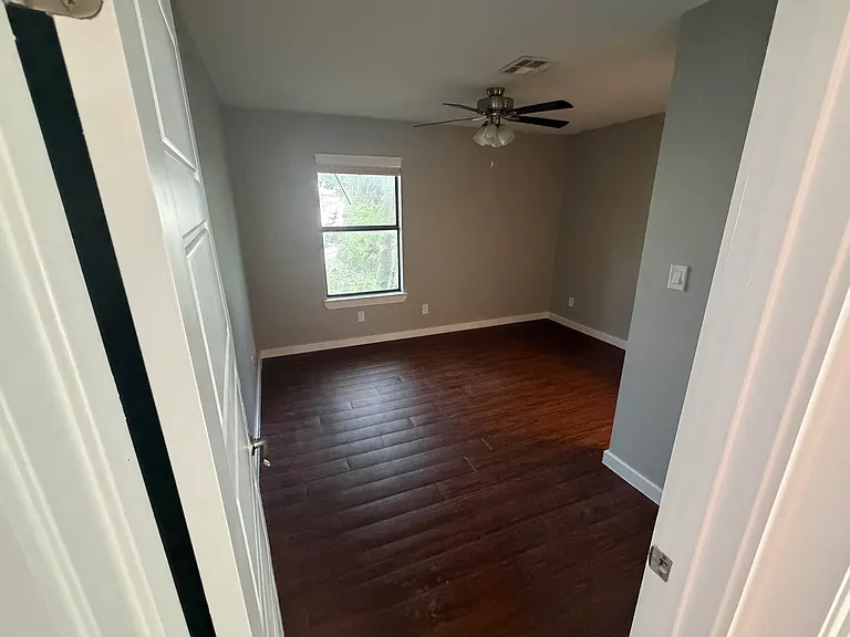 400 Centre St #102 — Photo 5