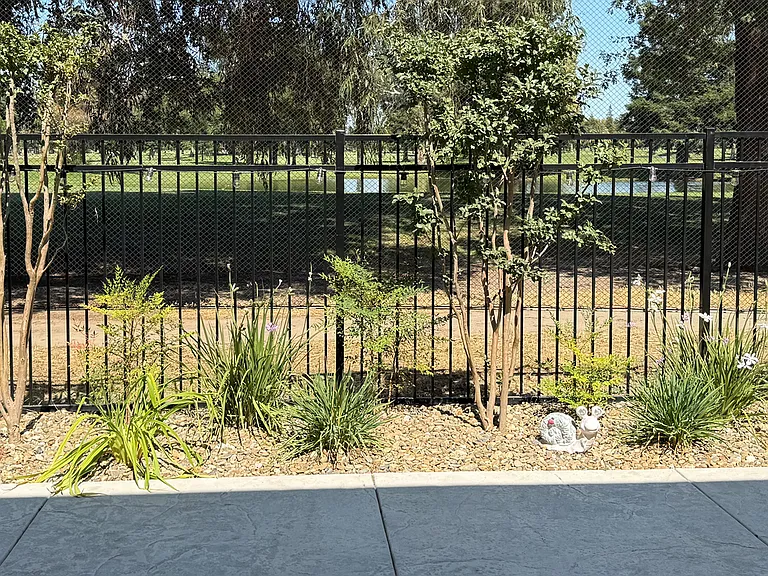 438 Miwok Ln — Photo 19