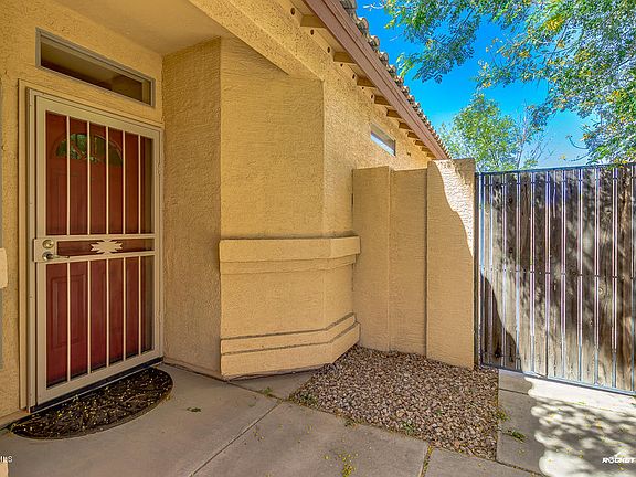 3rd image of 722 N Tangerine Dr