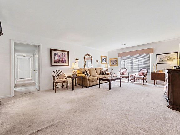 2nd image of 1911 Front St #3B