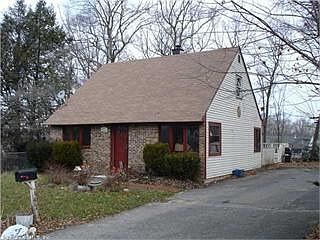 2nd image of 31 Pennywood Ln