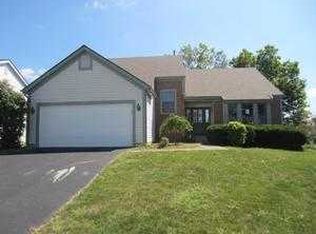 3272 Oakland Hills Dr, Pickerington, OH 43147