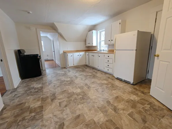 14 Parker Ave, 14 Parker Ave APT 6, Westfield, MA 01085