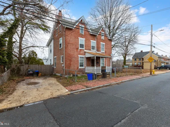 15 7th St, Upland, PA 19015