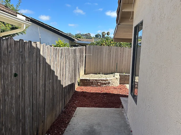 4337 Manzanita Way — Photo 13