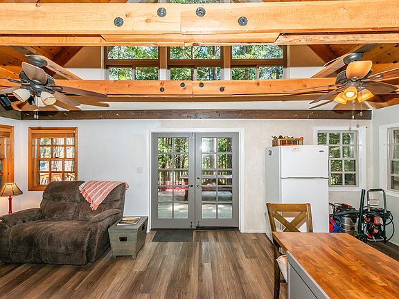 5th image of 751 Mountain Aire Ln