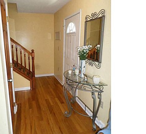 2nd image of 1550 Willow Woods