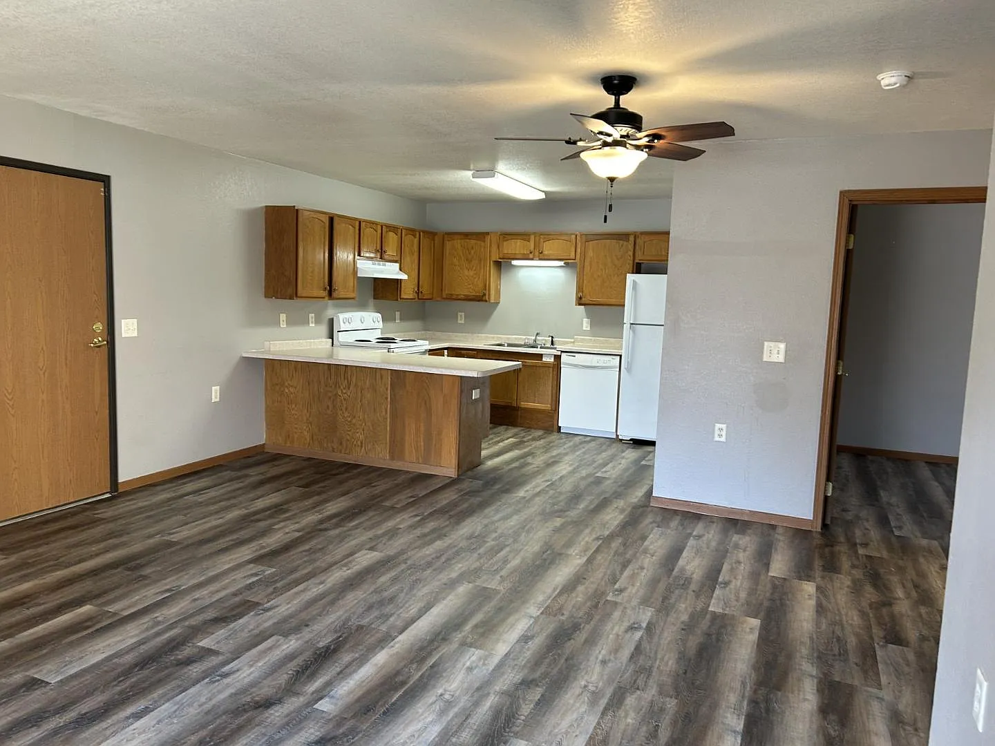 819 Francis St - 204 — Photo 3