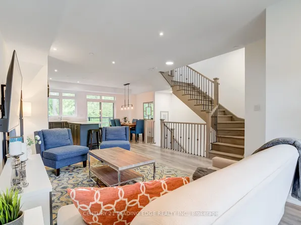 105 Marina Village Dr, Georgian Bay, ON L0K 1S0