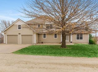 20540 163rd St, Basehor, KS 66007