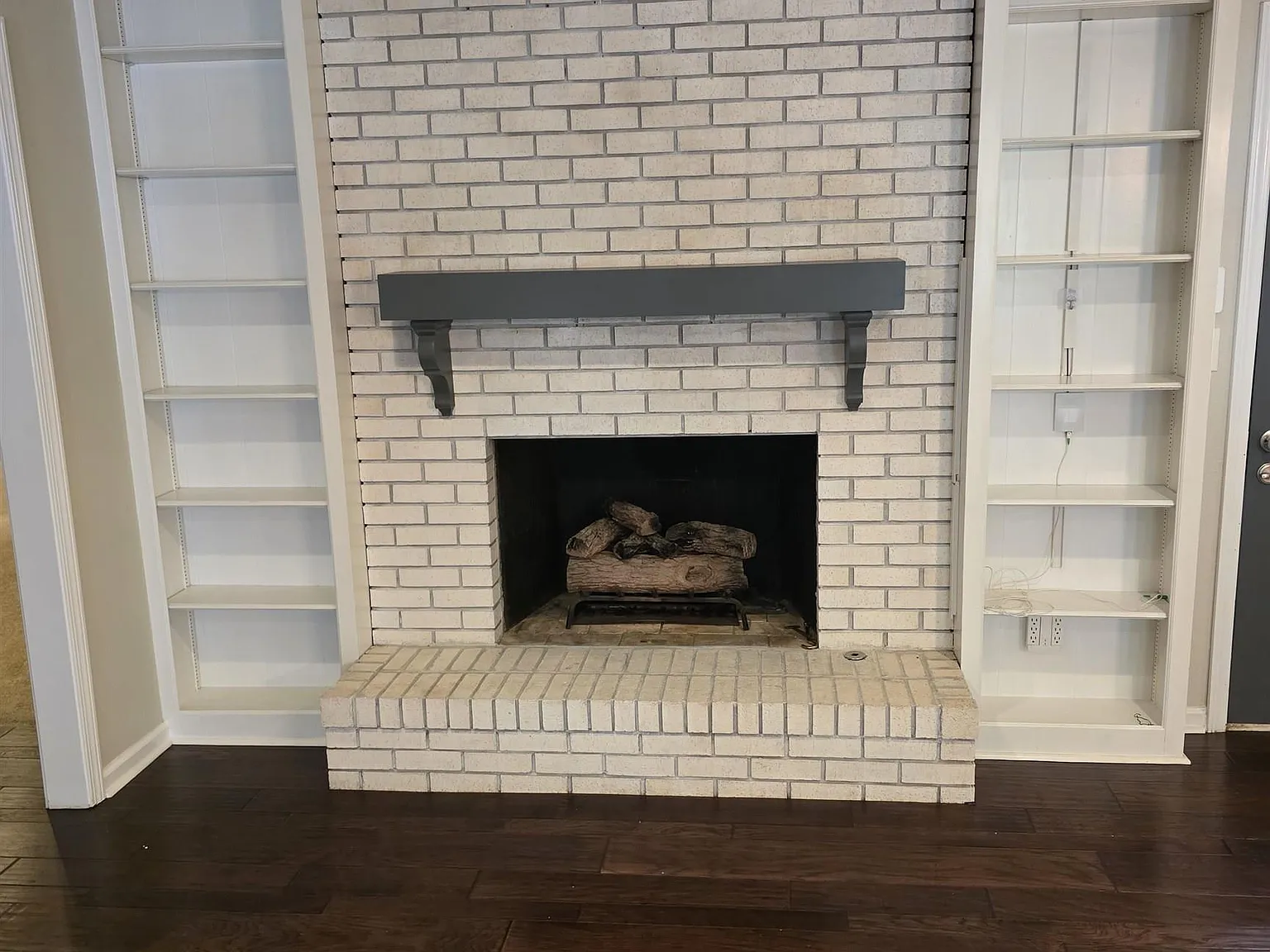 4 bed, 3.0 bath, 2359 sqft, $2,450 — Photo 3